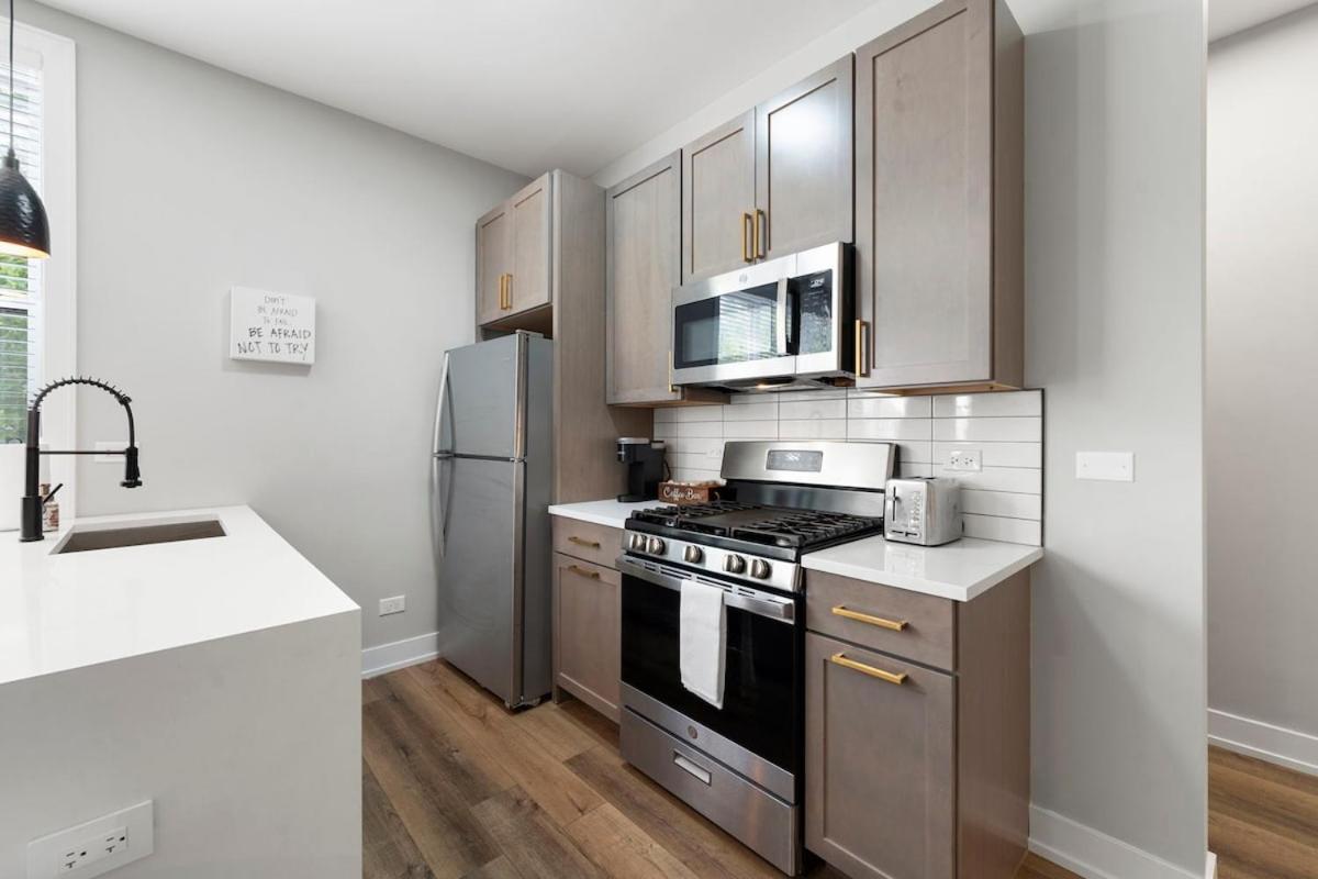 2 Bed & 3 Bath Chicago Condo Dış mekan fotoğraf