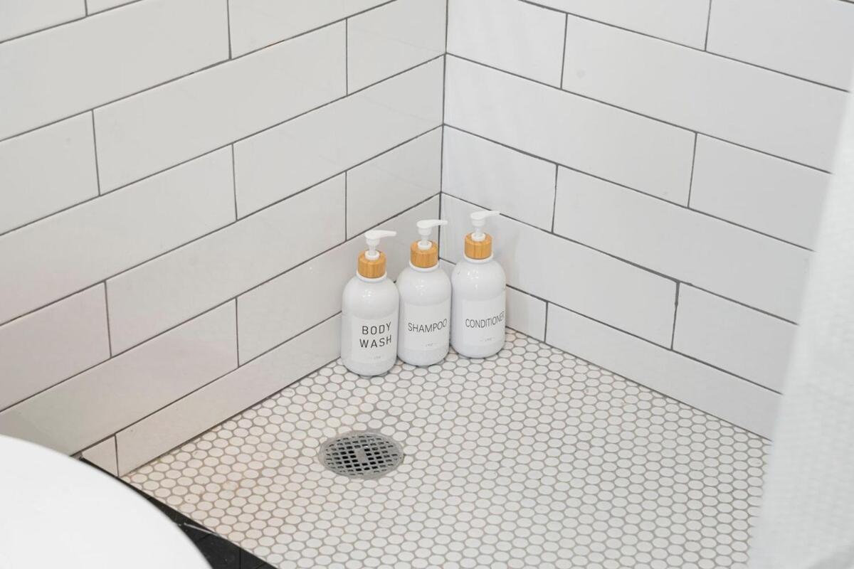 2 Bed & 3 Bath Chicago Condo Dış mekan fotoğraf