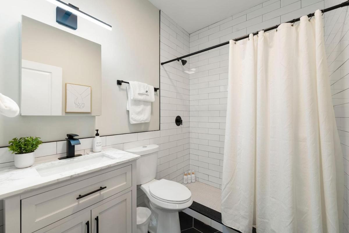 2 Bed & 3 Bath Chicago Condo Dış mekan fotoğraf