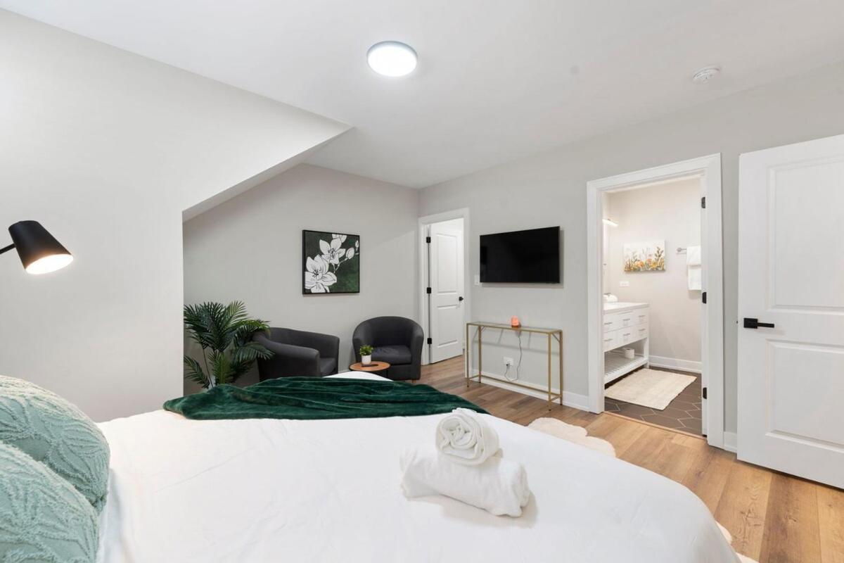 2 Bed & 3 Bath Chicago Condo Dış mekan fotoğraf